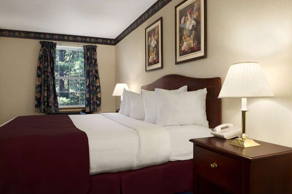 Days Inn by Wyndham Grayling - photo 10