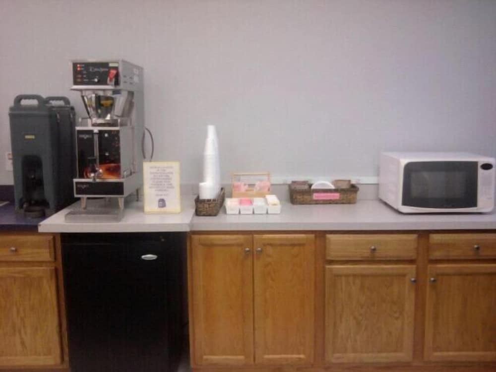 Quails Nest Inn and Suites - photo 16