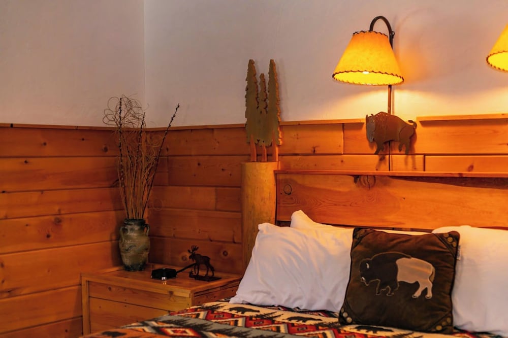 Chinook Winds Motel - photo 29