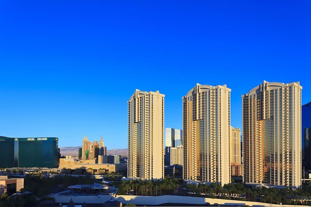 888 Signature Suites Collection at Signature Condo Hotel in Las Vegas, United States