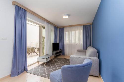 Garden Palace Apartment Sembid with Terrace — 4-Star Luxury Hotel in Umag, Croatia