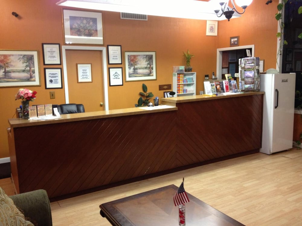 Family Budget Inn - photo 3