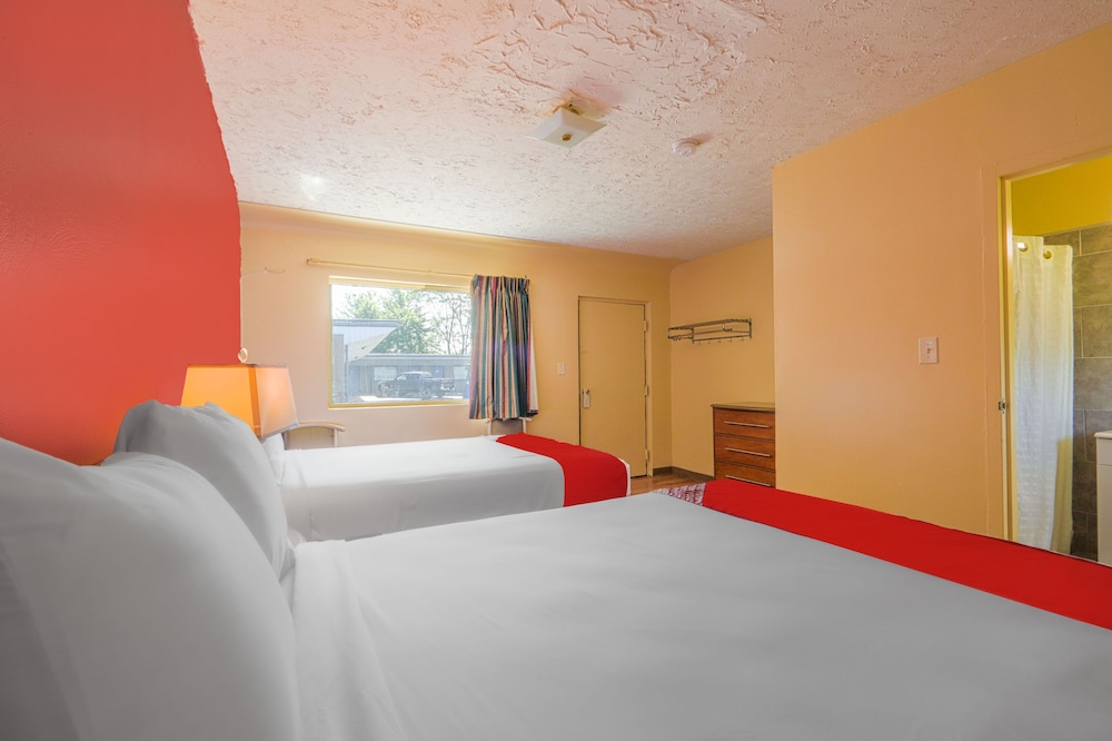 OYO Hotel North Lima OH Boardman - photo 14