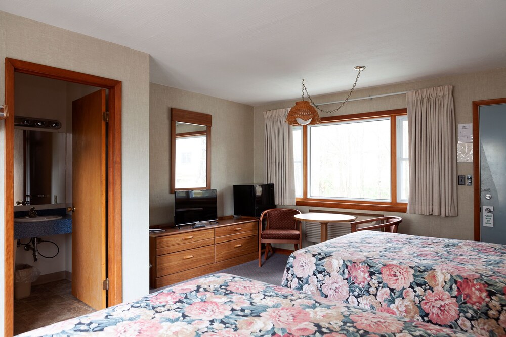 Town & Country Motor Inn - photo 15