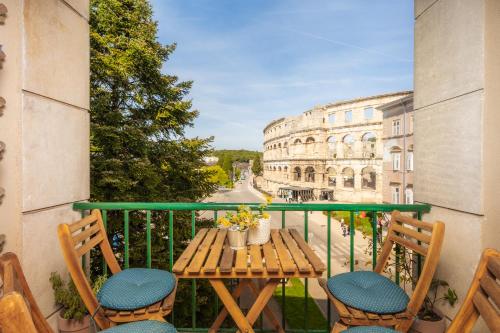 Artistic luxury flat with Colosseum view — 4-Star Luxury Hotel in Pula, Croatia