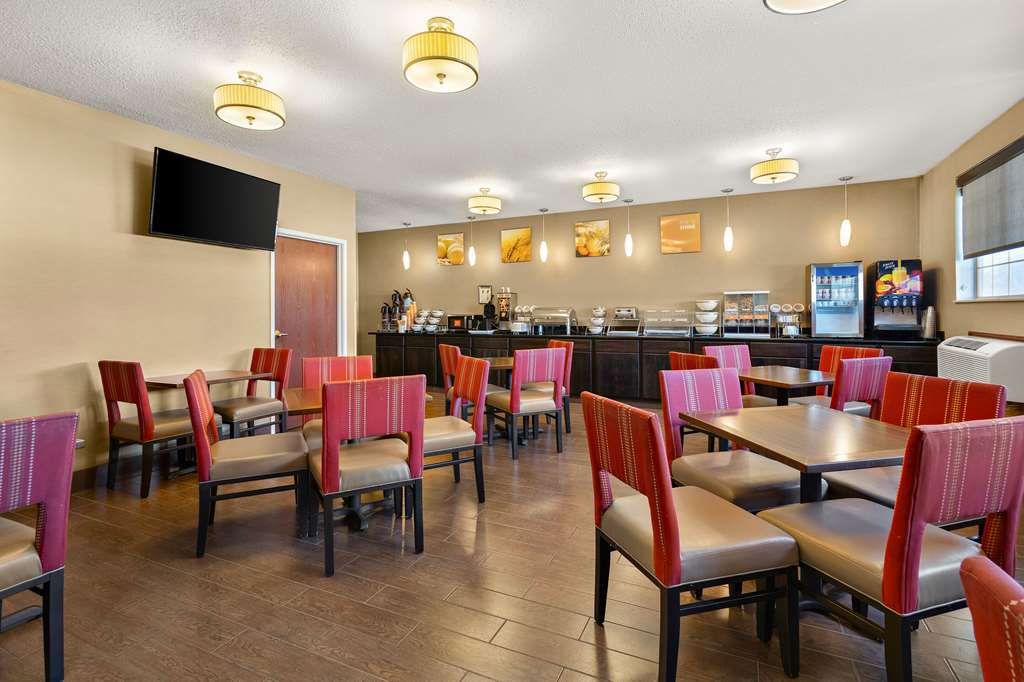 Comfort Inn Near Ouabache State Park - photo 59