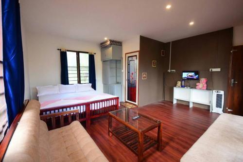 Greens Vista Homestay Wayanad Near Natural Stream and Pool — 4-Star Luxury Hotel in Panamaram, India