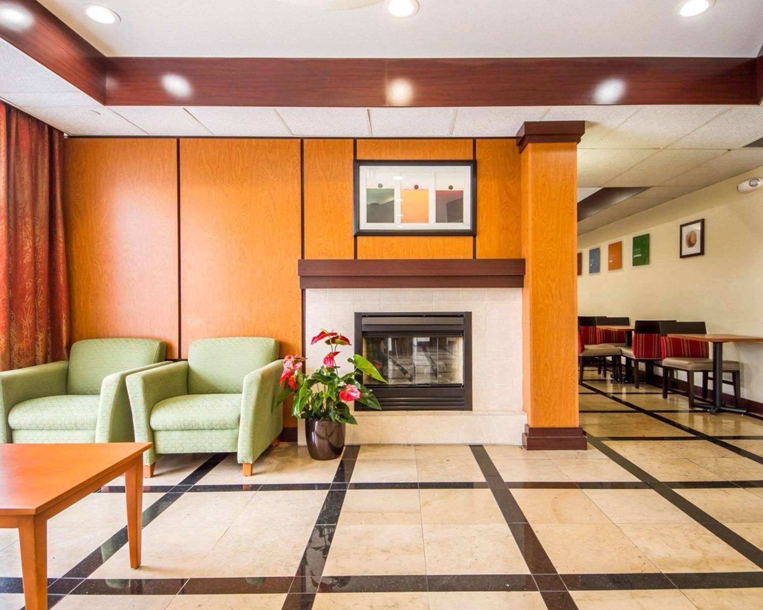 Comfort Inn & Suites Oakland - photo 14