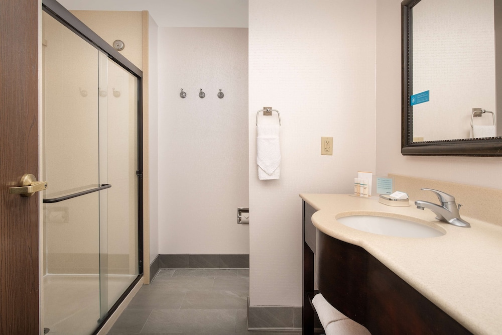 Hampton Inn & Suites Lake City - photo 24