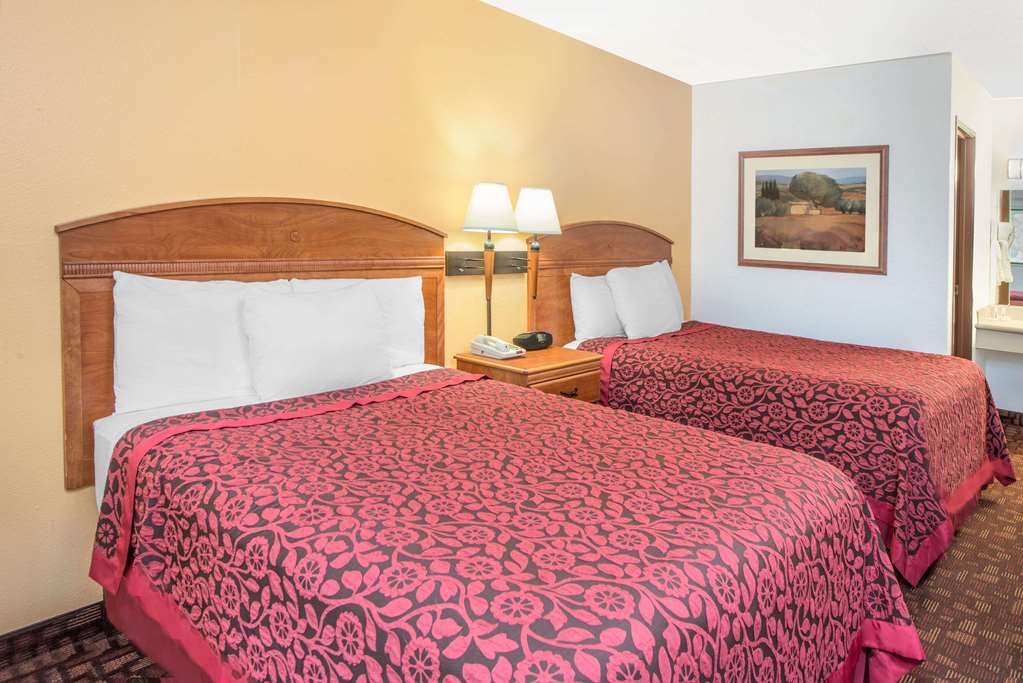 Days Inn by Wyndham Kingdom City - photo 13