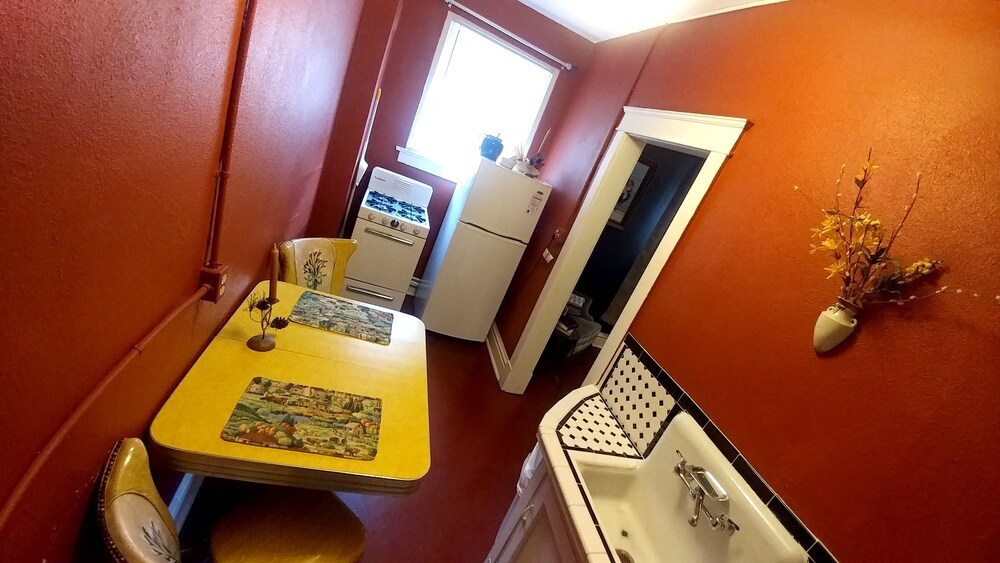 Historic Whiting Hotel Suites - photo 15
