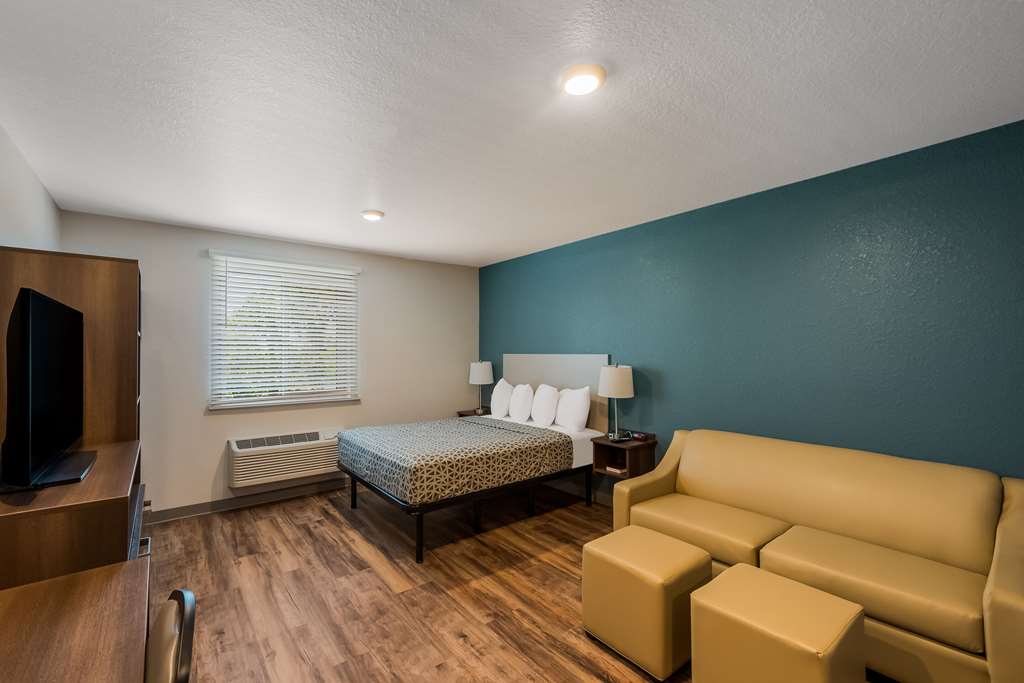 Woodspring Suites West Palm Beach - photo 10
