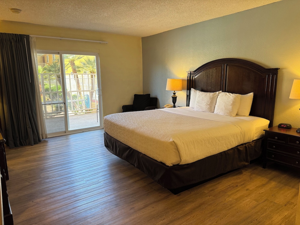 Quality Hotel Americana Nogales - photo 27