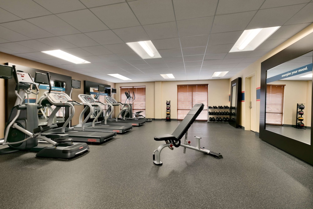 Hampton Inn & Suites Mahwah - photo 25