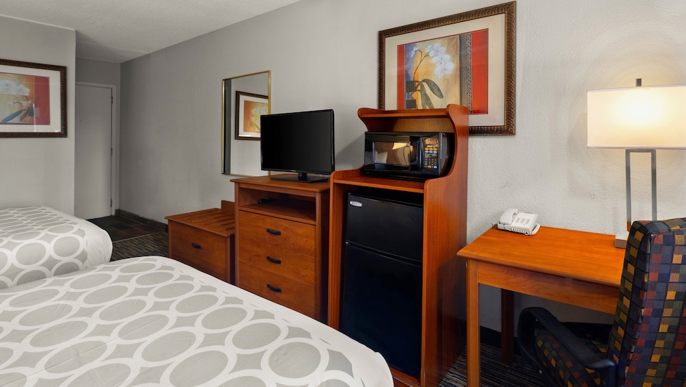 Magnuson Hotel Detroit Airport - photo 23