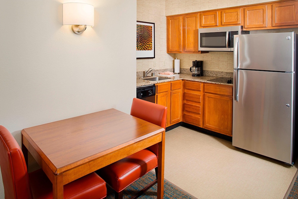 Residence Inn By Marriott Dallas Park Central - photo 8
