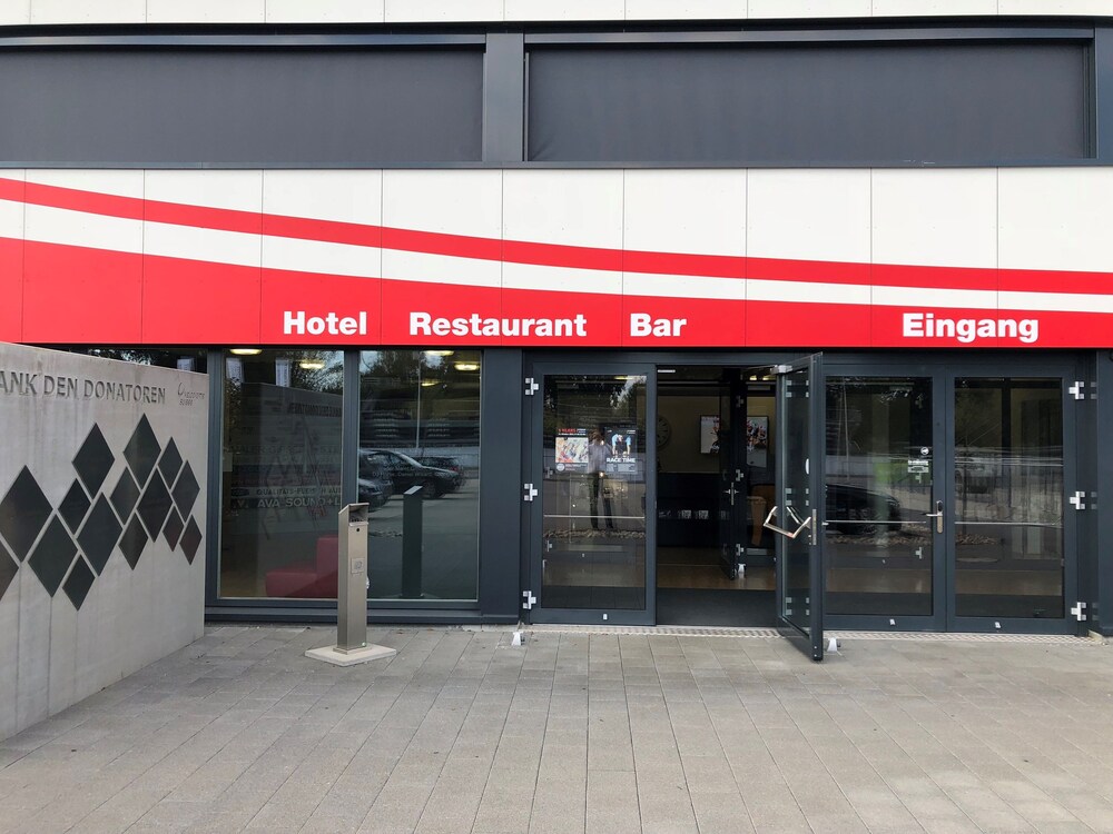 Hotel Velodrome - carbon neutral hotel in Grenchen