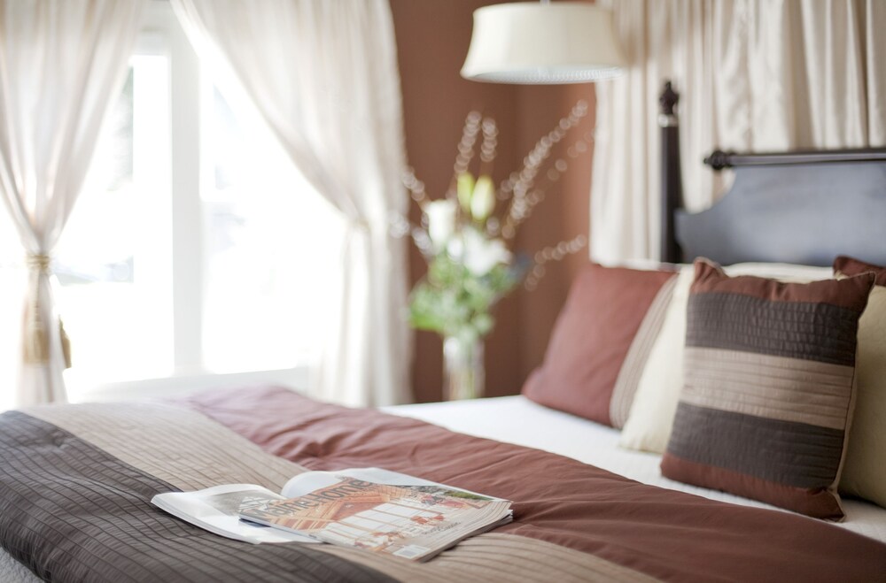 Maine Stay Inn & Cottages - photo 8