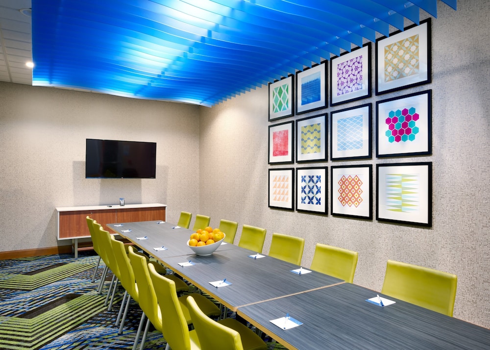 Holiday Inn Express & Suites Gainesville I 75 by IHG - photo 51