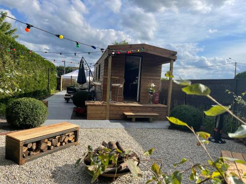 Dôme du puits avec jacuzzi et sauna privatif — hotel in Tournai
