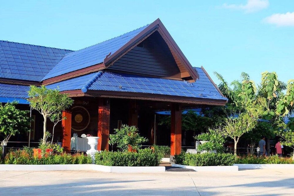 Roithong Resort — hotel in Khuan Khanun