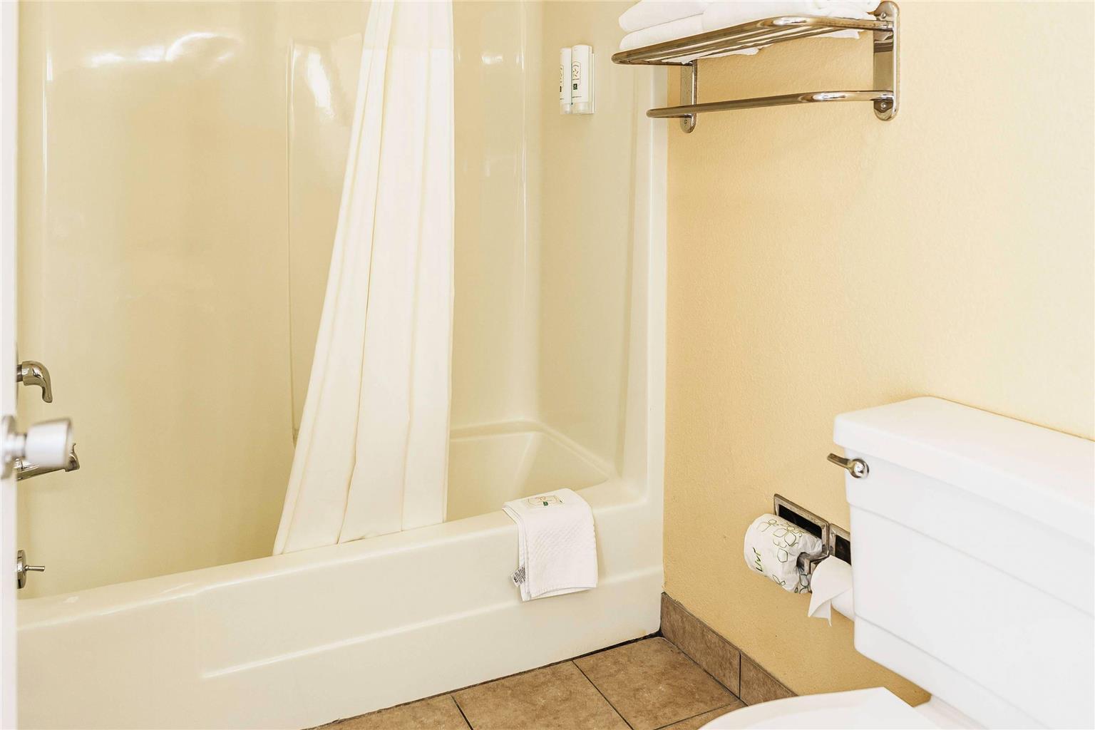 Quality Inn Ukiah - photo 59