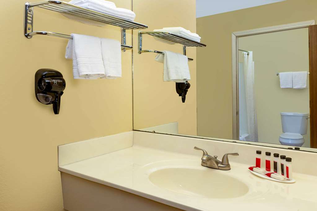 Days Inn by Wyndham Chillicothe - photo 17