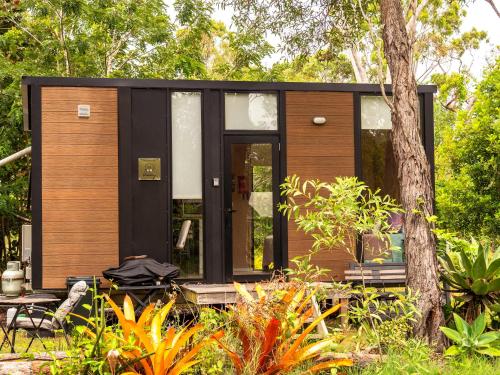 Garden Grove by Tiny Away — Howard — photo 3