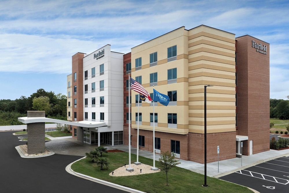 Fairfield by Marriott Inn & Suites Weldon - last minute hotel in Weldon