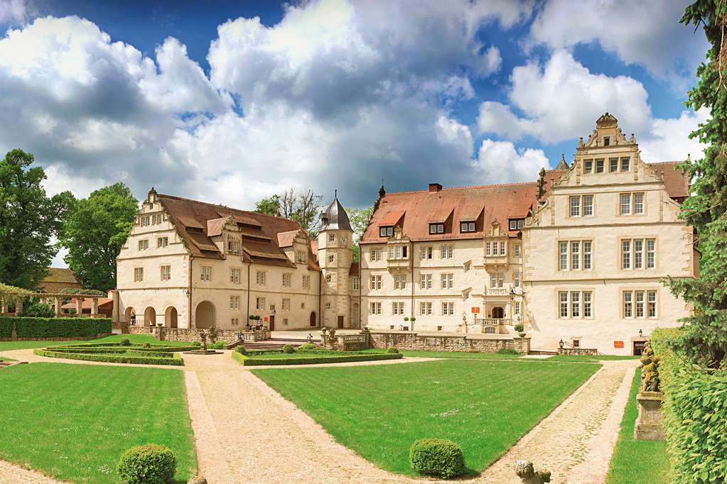 Schlosshotel Münchhausen — Aerzen — photo 2