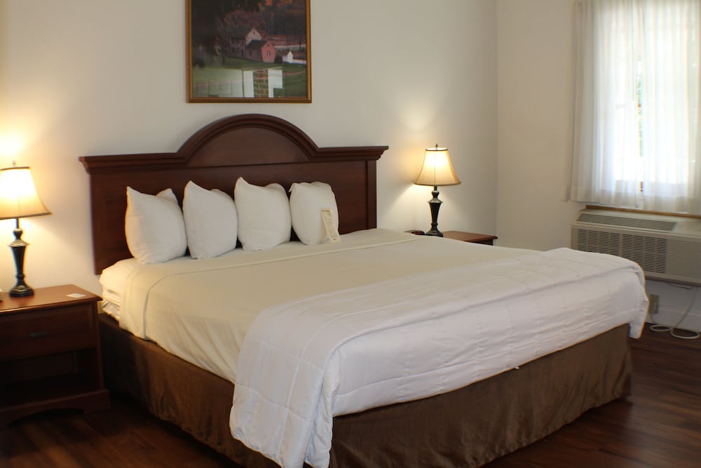 Inn at Cemetery Hill - photo 2