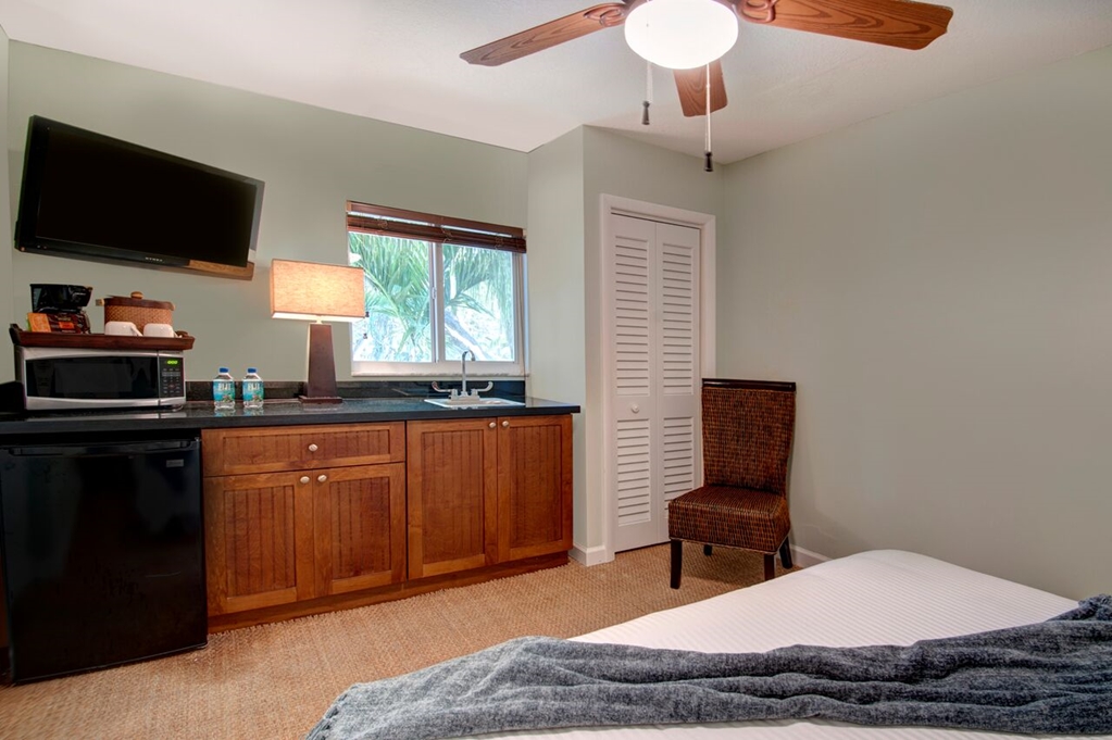 Coconut Palm Inn - photo 46