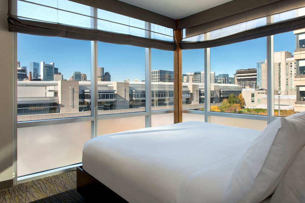 Element by Marriott Boston Seaport District - photo 12