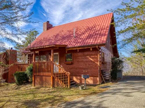 On Eagles Wings - carbon neutral hotel in Sevierville