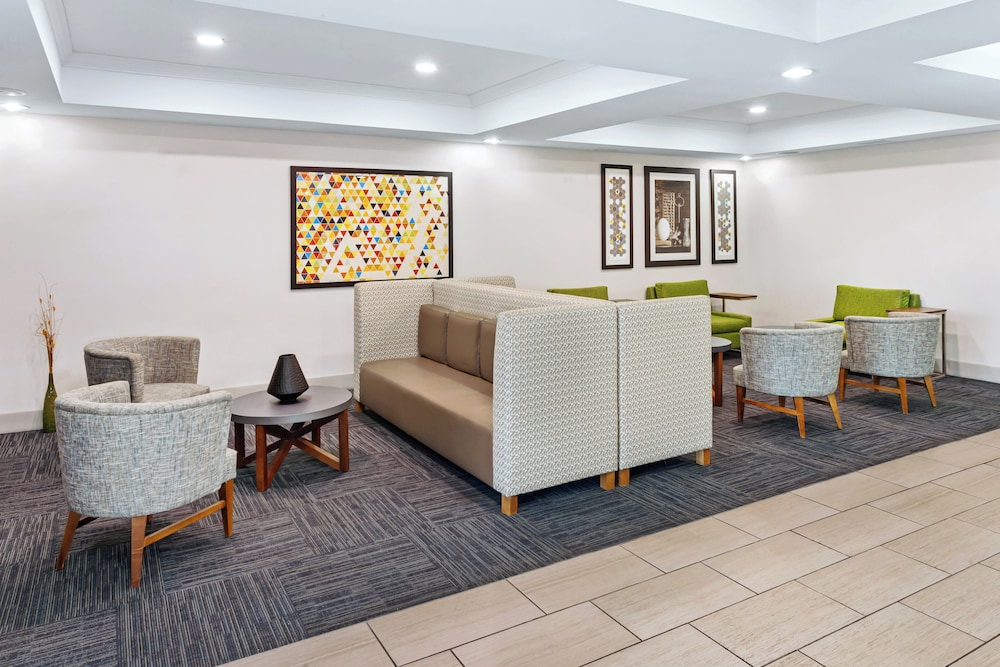 Holiday Inn Express Hotel & Suites Chicago South Lansing by IHG - photo 42
