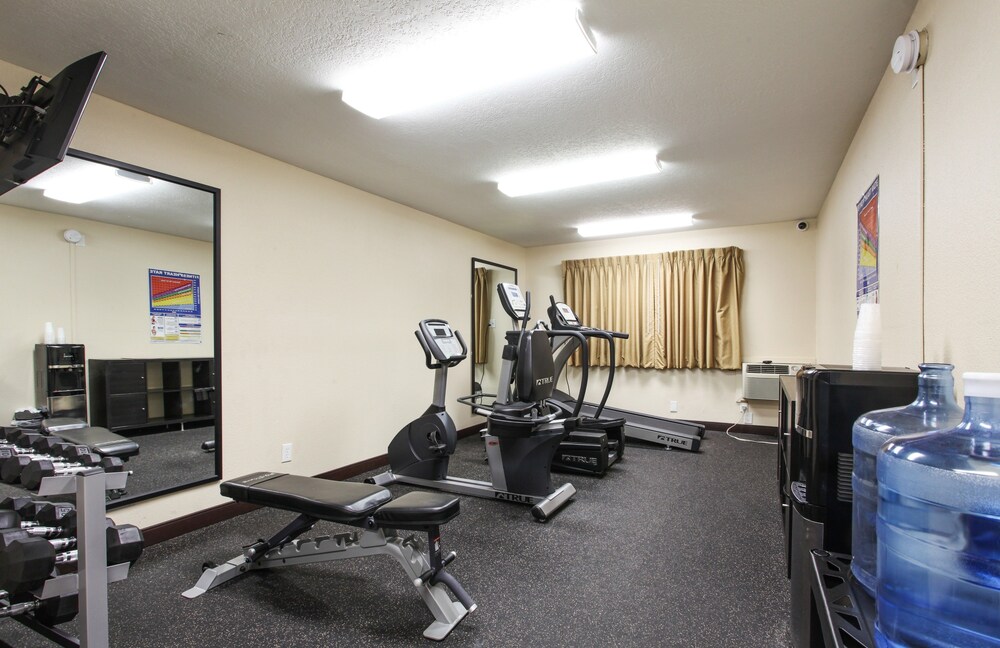 Evergreen Inn & Suites Portland - photo 23