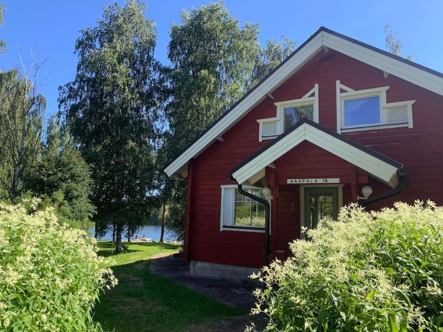 Tahkon Riihiranta 4 bedroom villa by the lake Tasokas tilava rantamökki — 4-Star Luxury Hotel in None, Finland