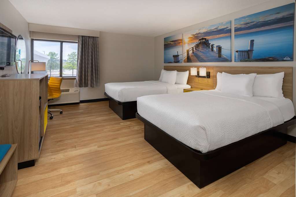 Days Inn by Wyndham Pleasant Prairie Kenosha - photo 23