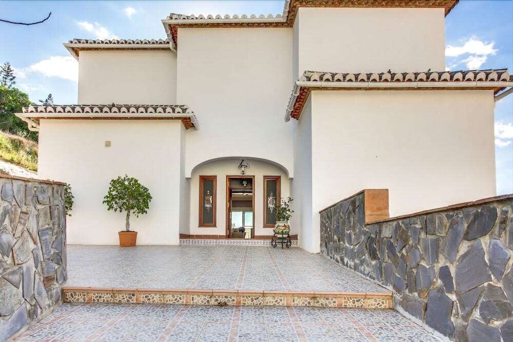 Villa Isabel — 4-Star Luxury Hotel in Torrox, Spain