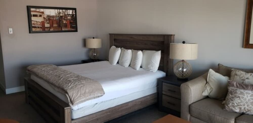 Astoria Riverwalk Inn - photo 15