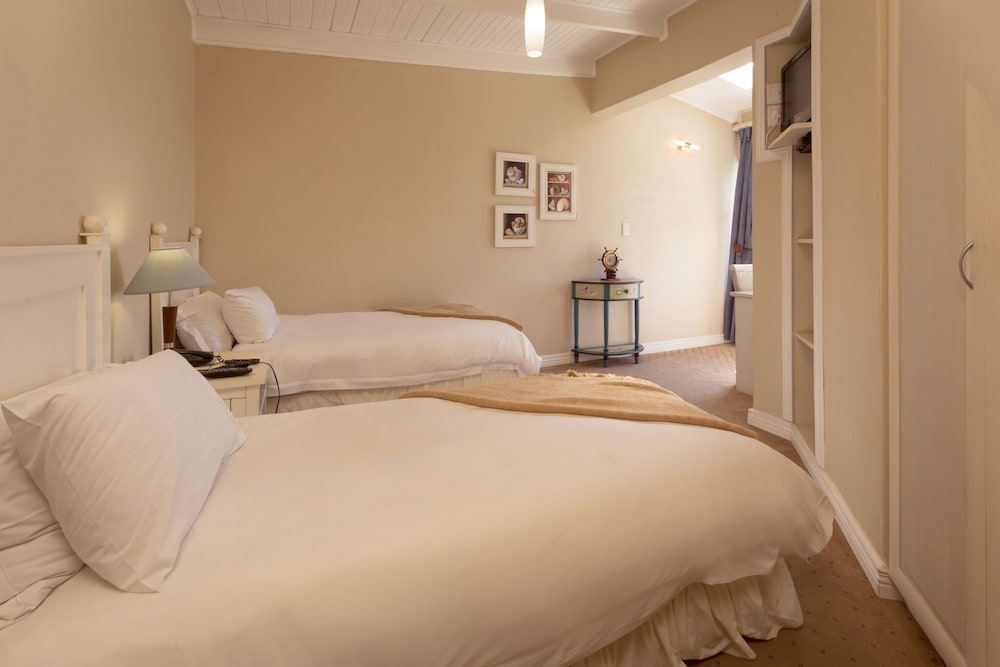 Burning Shore Hotel — Walvis Bay — photo 4