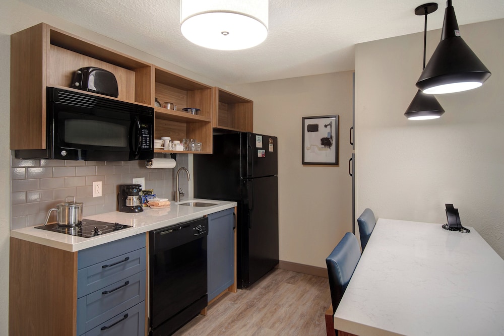 Candlewood Suites Columbia Ft. Jackson by IHG - photo 32