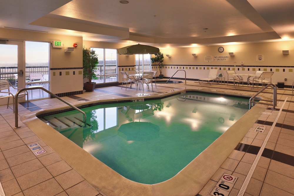 Fairfield Inn & Suites by Marriott Laramie - photo 16