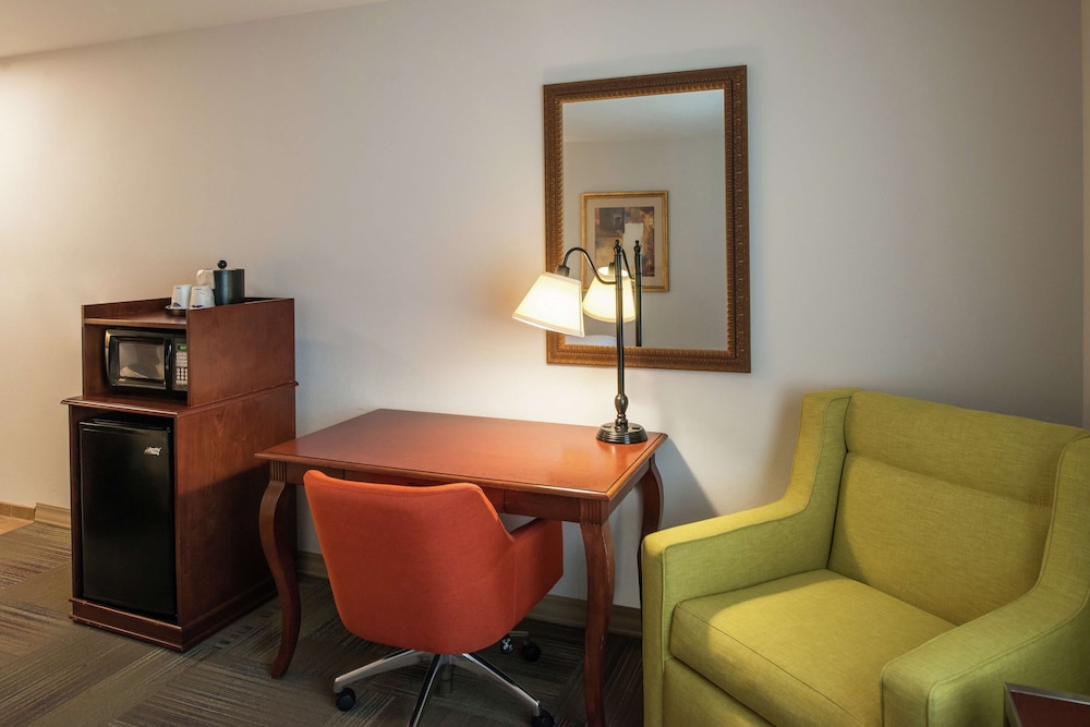 Hampton Inn & Suites Rifle - photo 15