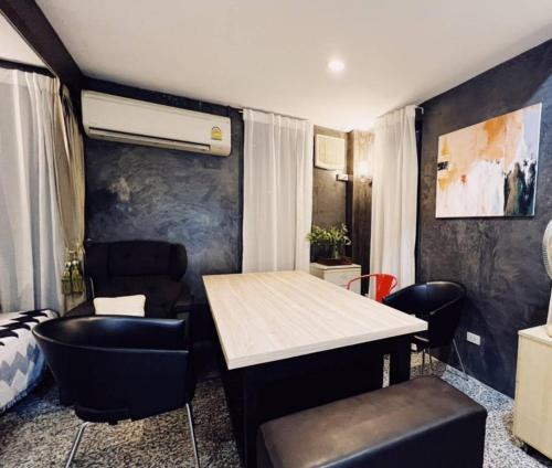 Old Town mimi cozy studio 70 SQM good for family