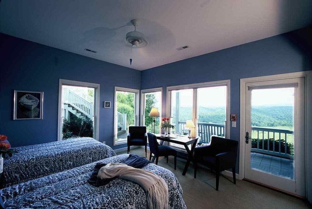 Inn at Riverbend - photo 11