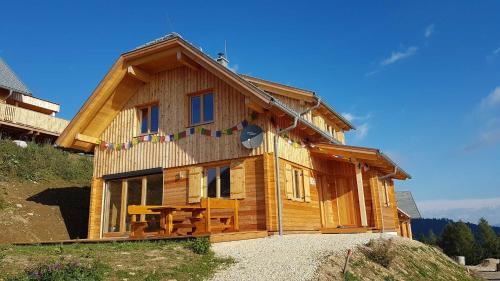 Ferienhaus Murmeltier am Klippitztörl — 4-Star Luxury Hotel in Schiefling Am See, Austria