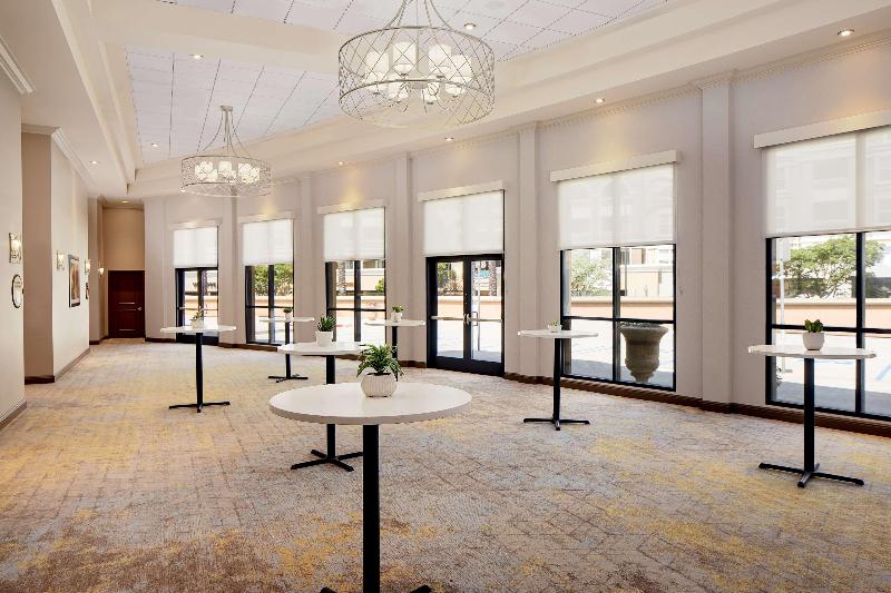 Hotel Zessa Orange County Airport a DoubleTree by Hilton - photo 146
