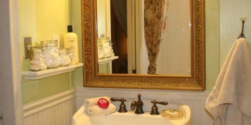 Fallen Tree Farm Bed & Breakfast - photo 27