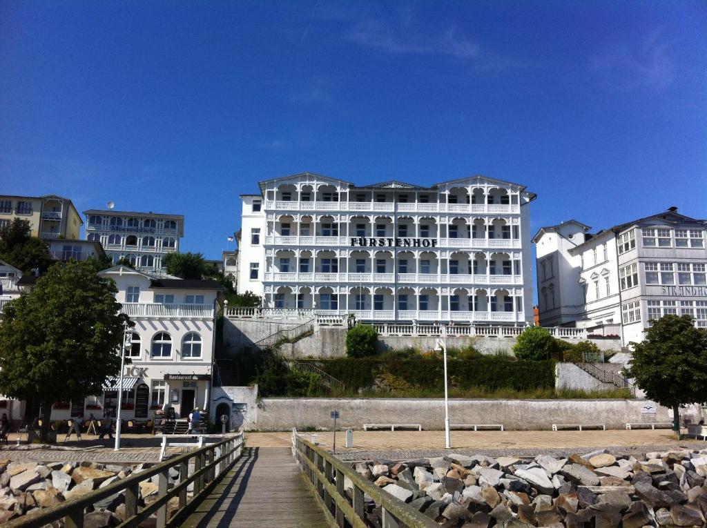 Fürstenhof Apartment 306 Victoria — 4-Star Luxury Hotel in Sassnitz, Germany